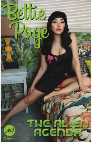 Bettie Page and the Alien Agenda 4E published by Dynamite