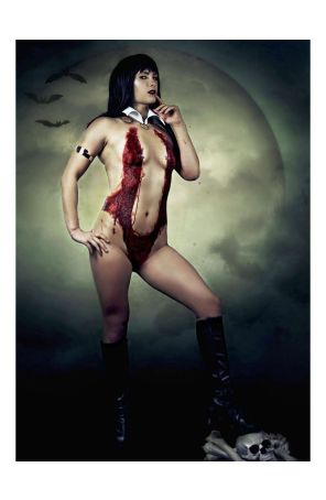 Vampirella Dracula Unholy 5G published by Dynamite