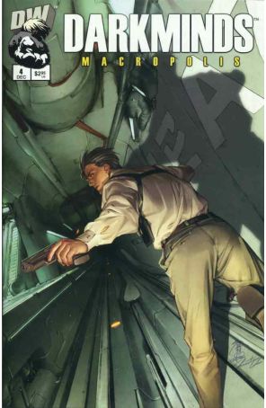 Darkminds: Macropolis 4 published by Dreamwave with cover art by Jo Chen