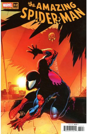 Amazing Spider-Man (7th Series) 32G published by Marvel with cover art by Philip Tan